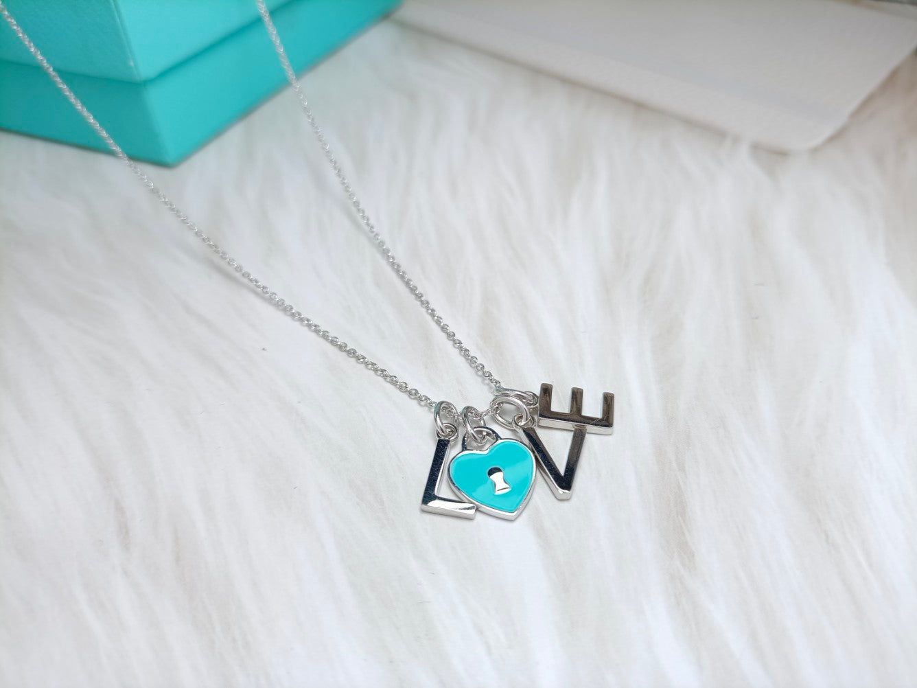LOVE TEXT PEDANT NECKLACE