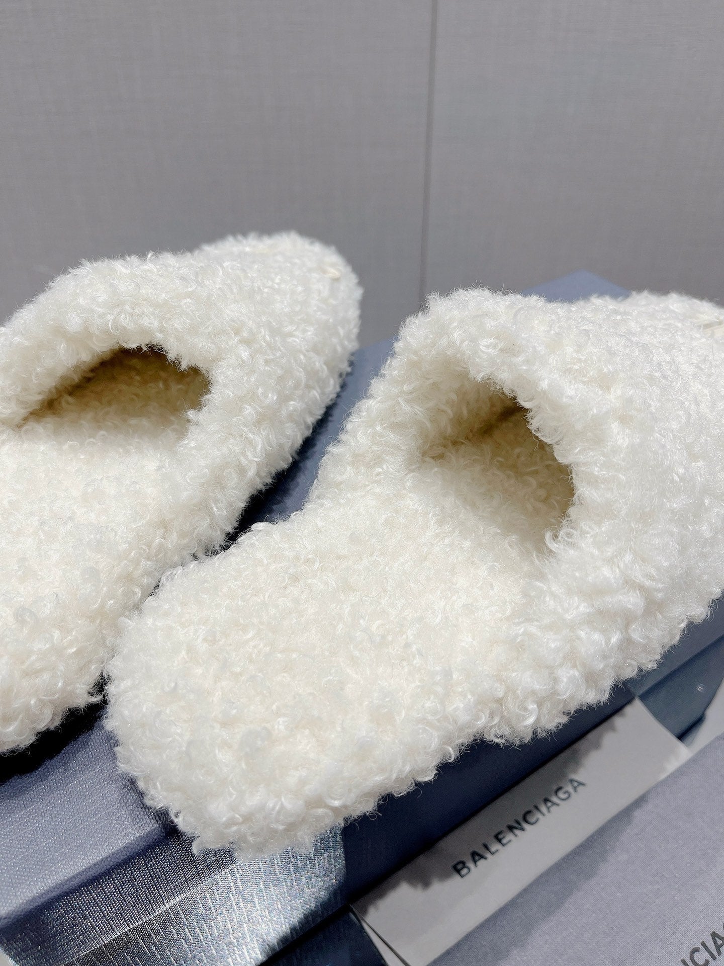 BALENCIAGA 25S MULES IN WHITE WOOL WITH LOGO