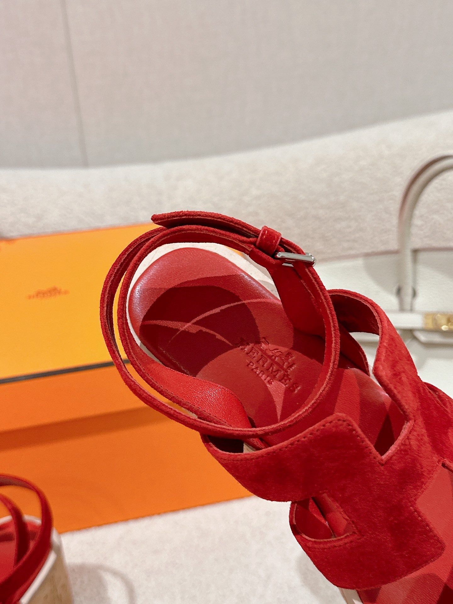 HM 25S HAVANE WEDGE SANDAL IN RED SUEDE