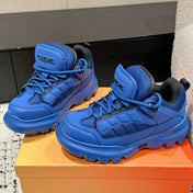 SNEAKER IN COBALT BLUE CALFSKIN AND BREATHABLE MESH 175311