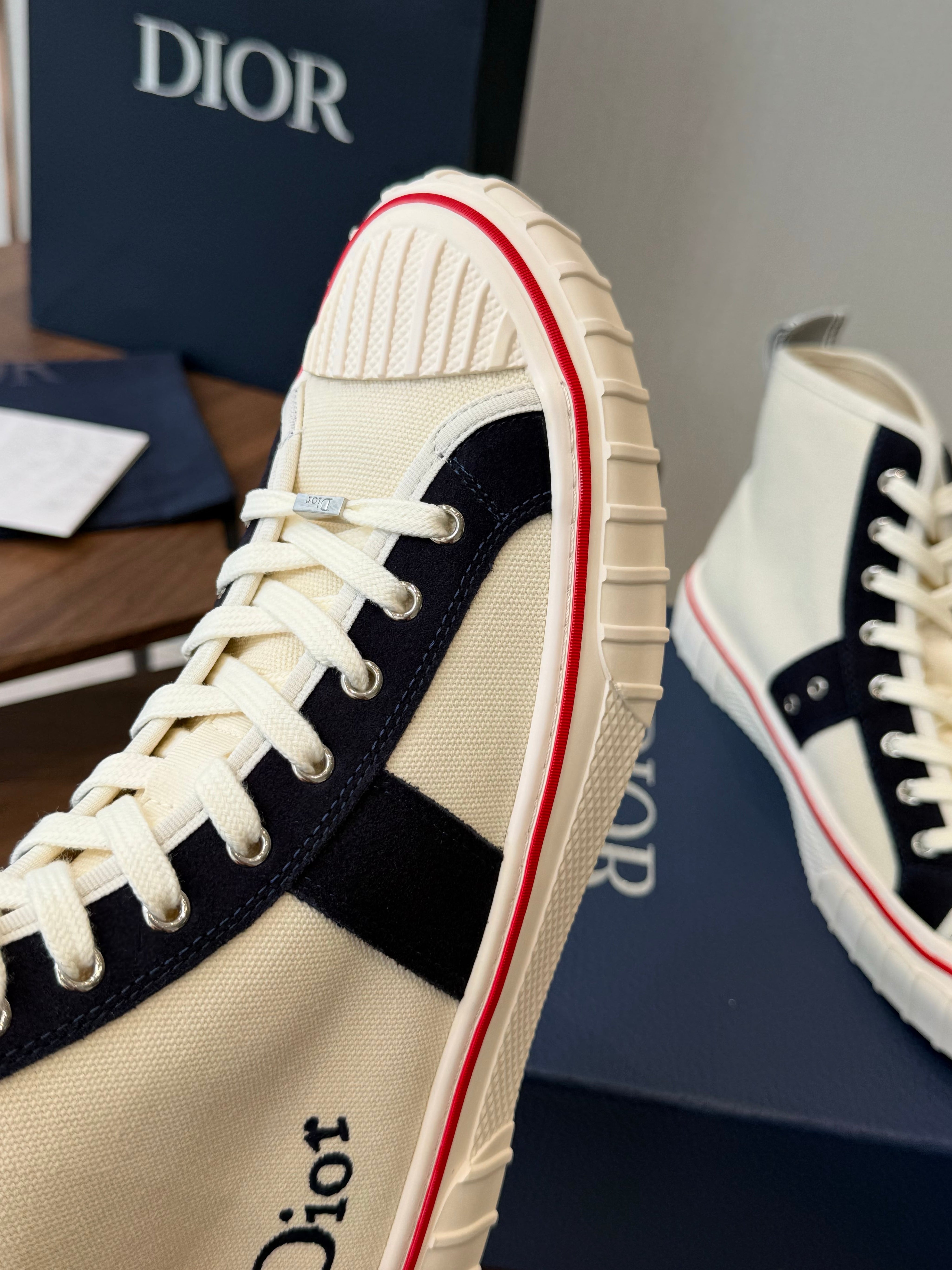 DIOR 26S HIGH-TOP SNEAKERS 30MM IN IVORY WHITE AND NAVY BLUE CANVAS