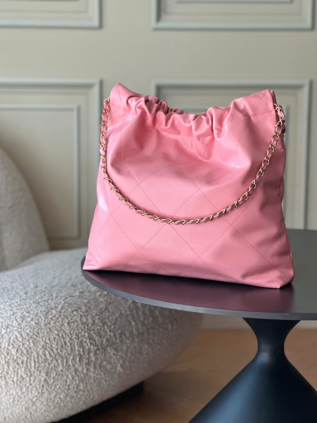 CHANEL 26S 22 BAG 42 IN LIGHT PINK QUILTED SHINY CALFSKIN