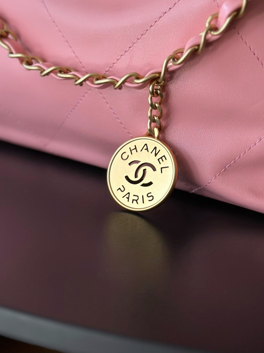 CHANEL 26S 22 BAG 42 IN LIGHT PINK QUILTED SHINY CALFSKIN