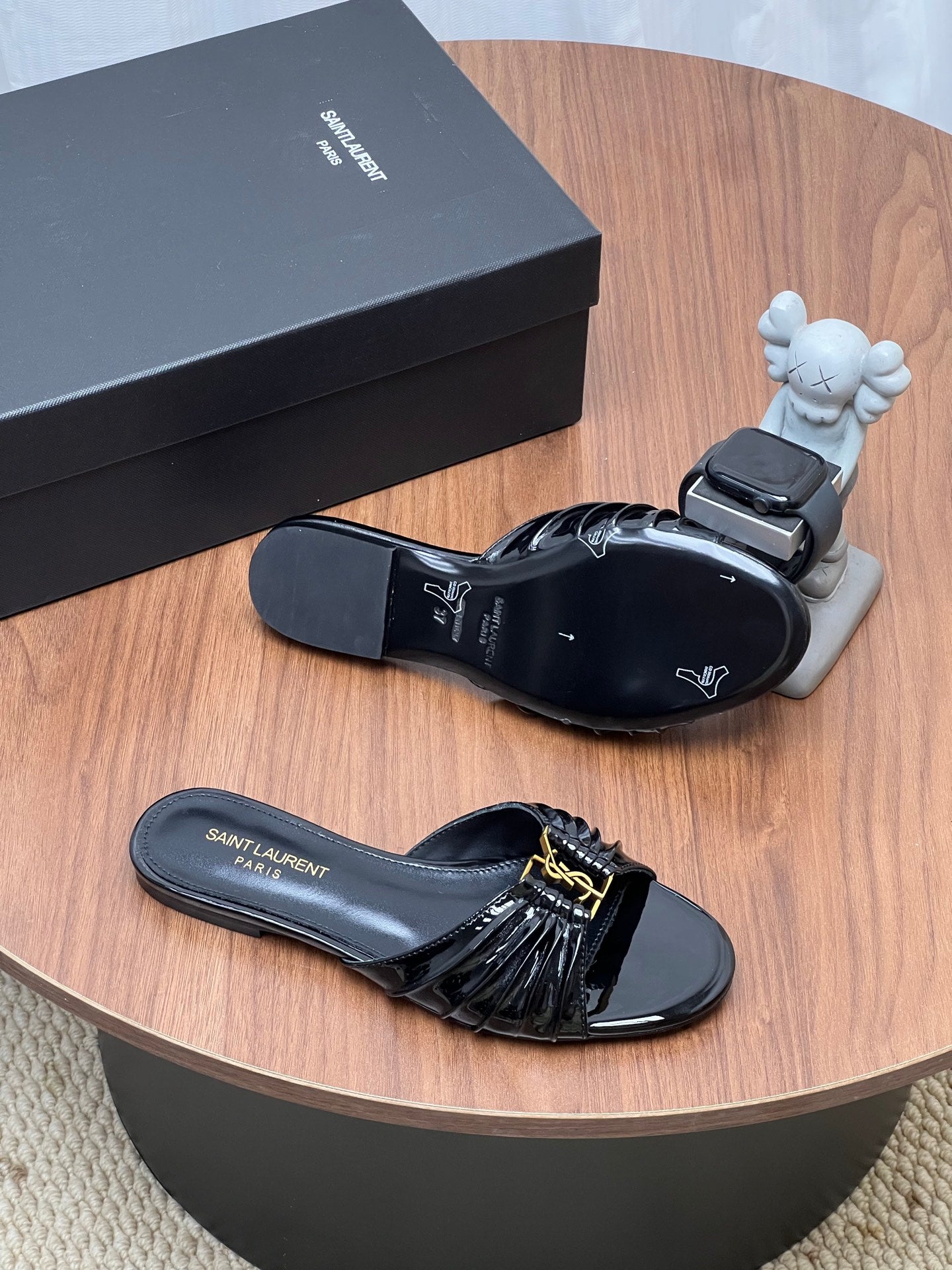 YSL 26S SLIDES IN BLACK GLOSSY CALFSKIN