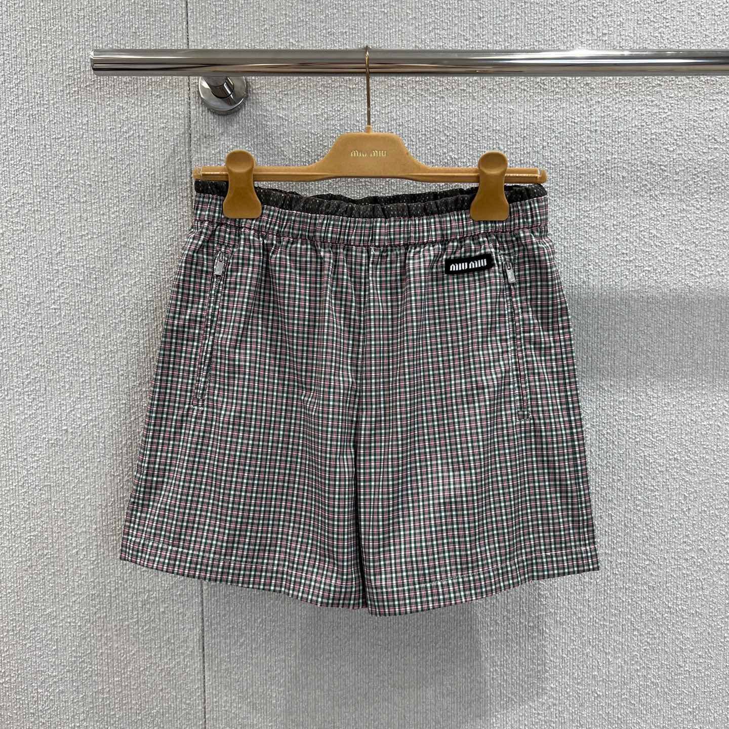 MIUMIU PLAID SHORTS 268898