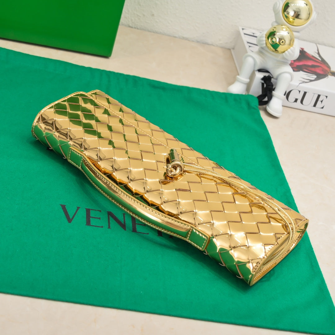 BV Long Clutch Andiamo 31 Gold Metalic Leather Ghw