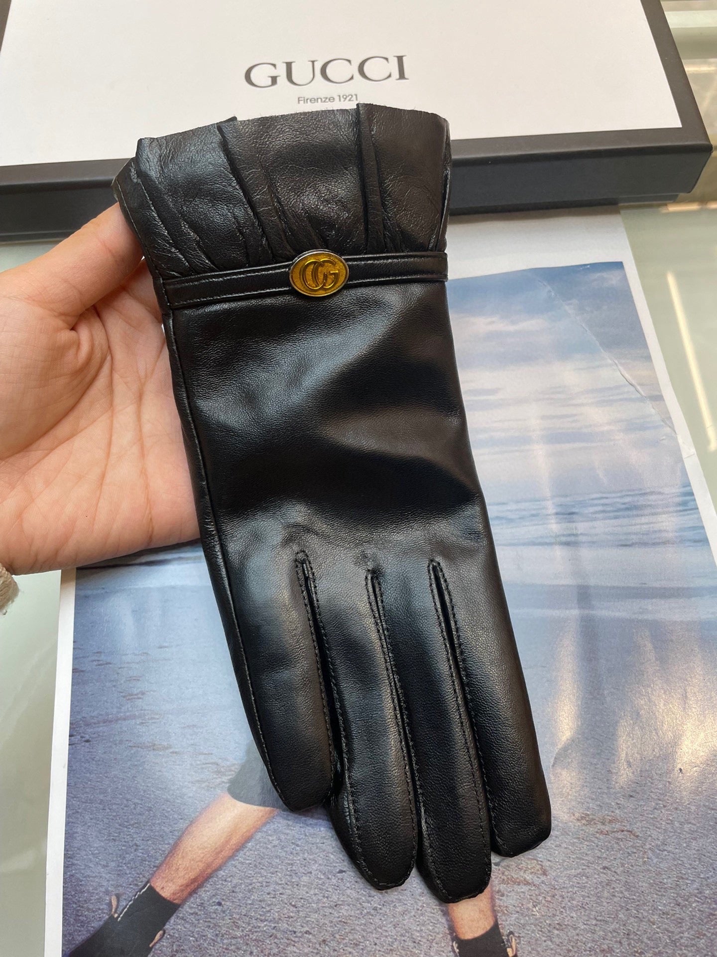 GLOVES IN BLACK TOP-GRADE LAMBSKIN 458575