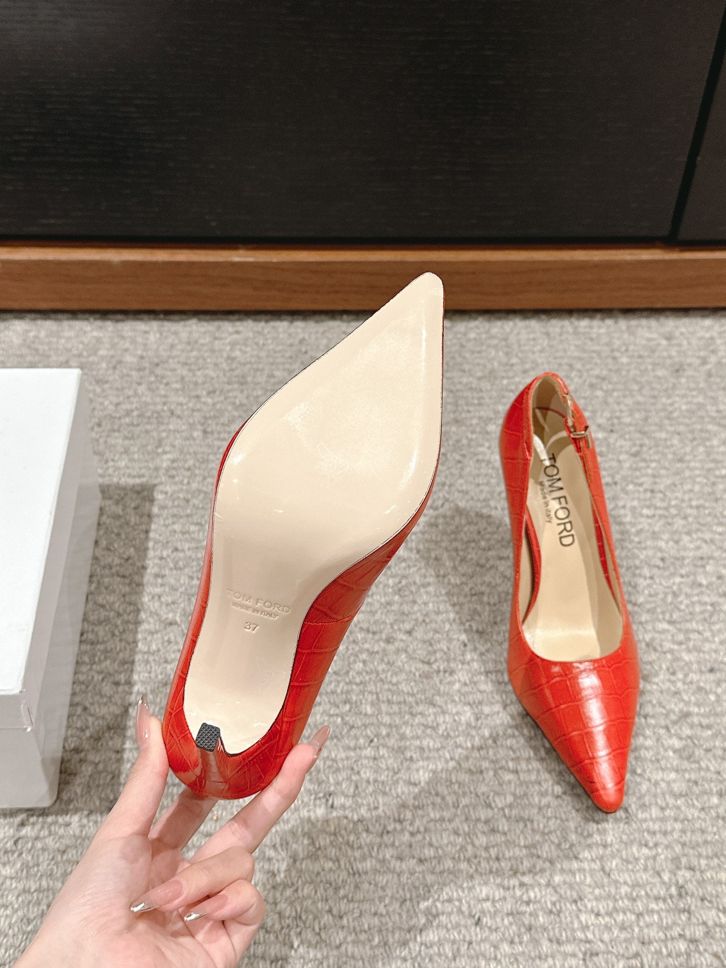 STAMPED CROCODILE LEATHER ANGELINA PUMP CHERRY RED