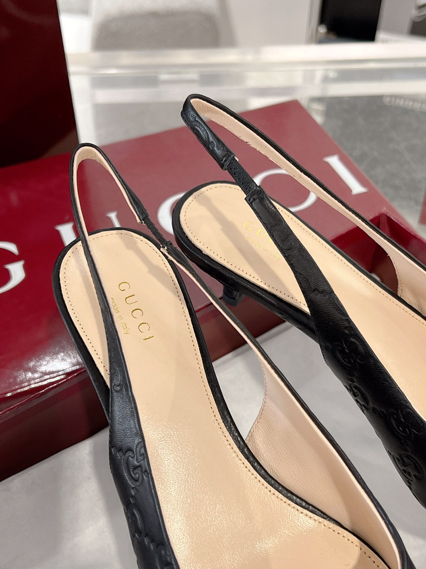GG MID-HIGH SLINGBACK 4.5 CM IN BLACK GLOSSY EMBOSSED SUEDE AND SHEEPSKIN LINING