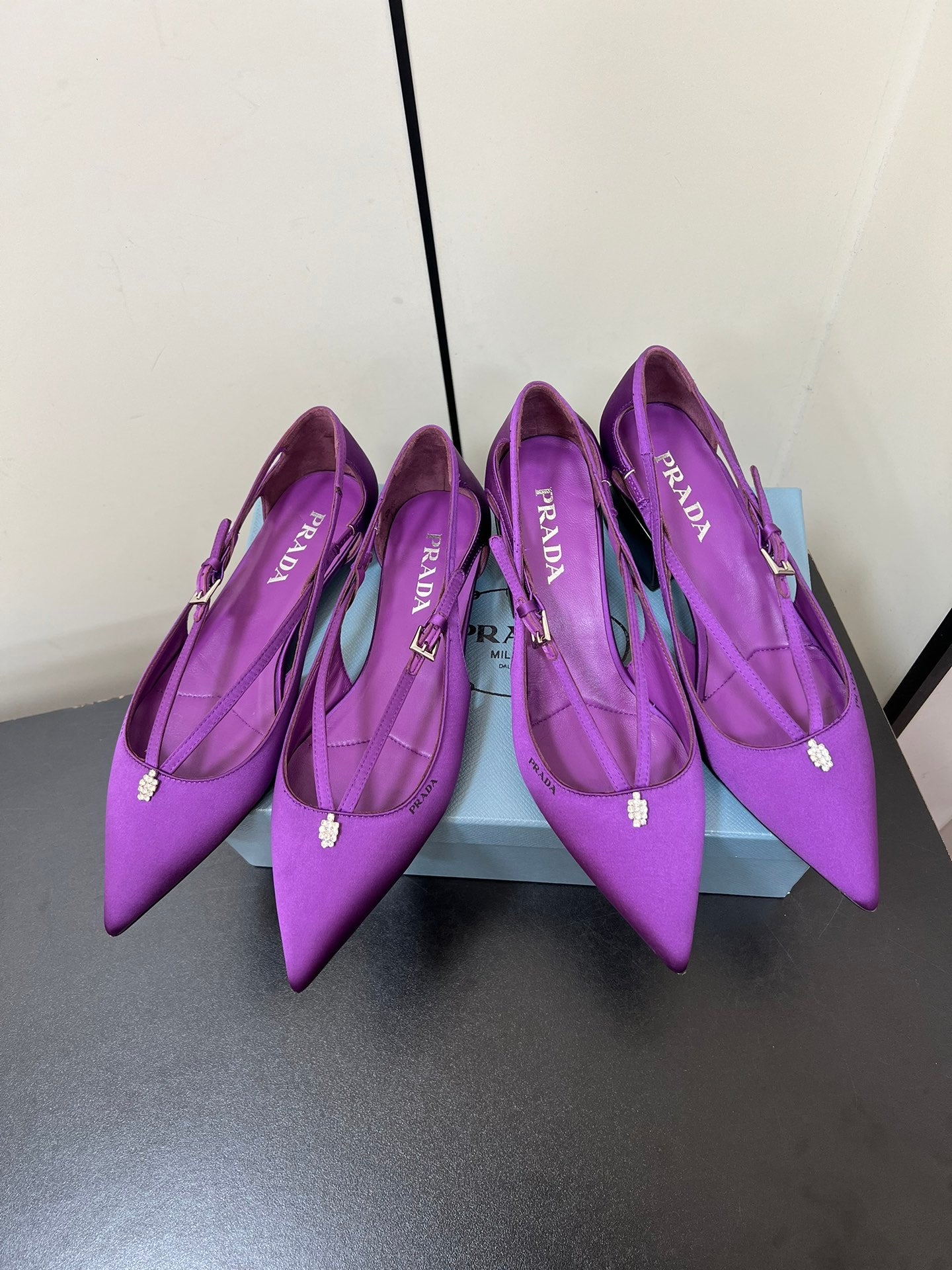 CUT-OUT PUMPS WITH BEAD BUCKLE IN VIOLET SATIN