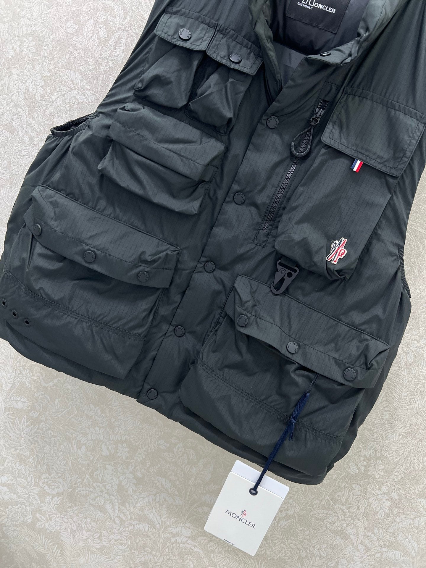 MONCLER 25S DOWN VEST 299331