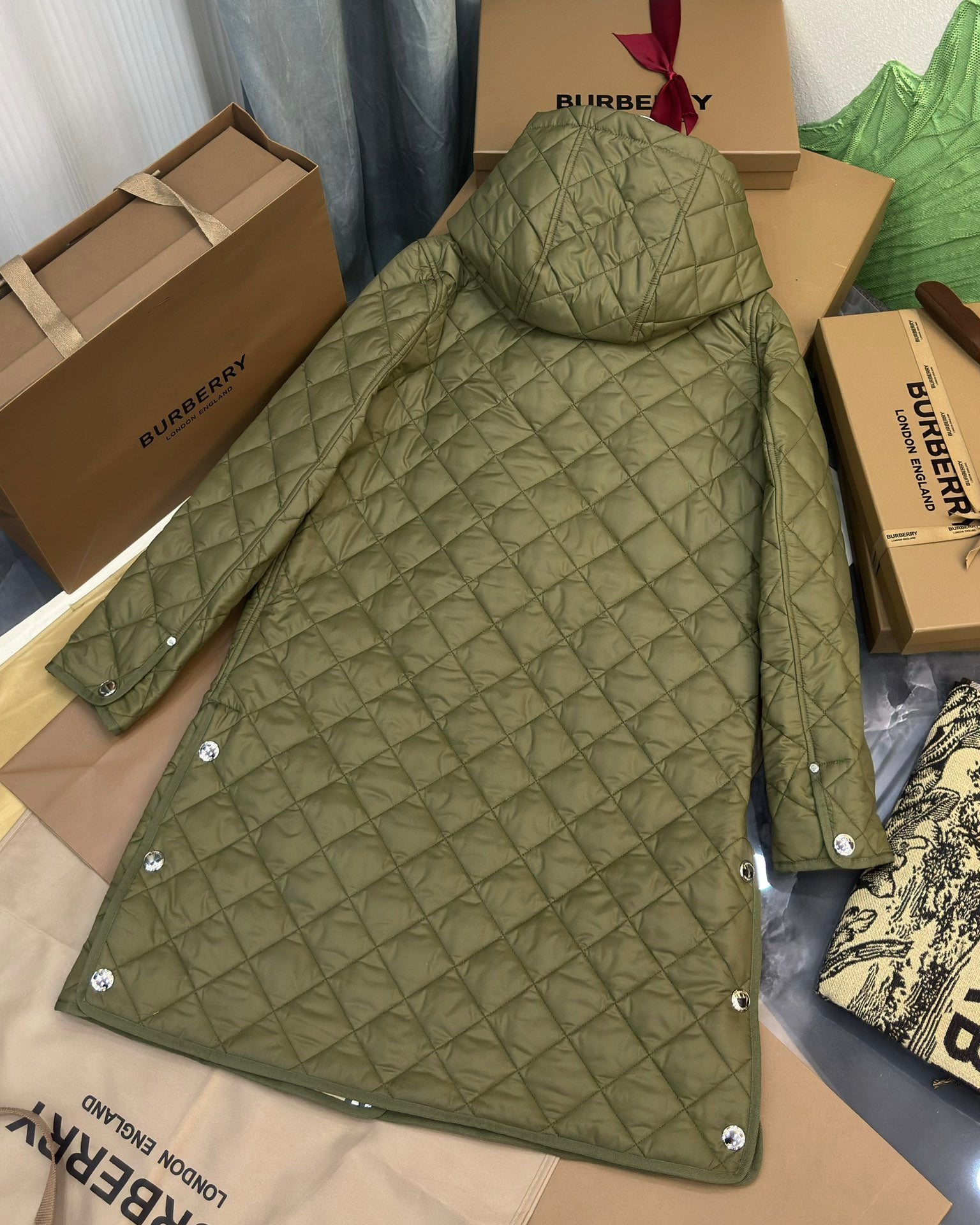 BURBERRY 25S LONG HOODED COAT 063