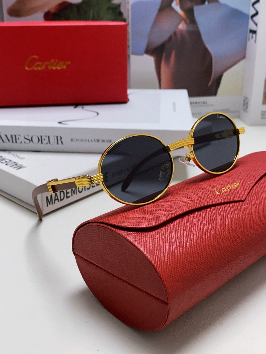 CARTIER 26S ROUND FRAME IN METAL 443355