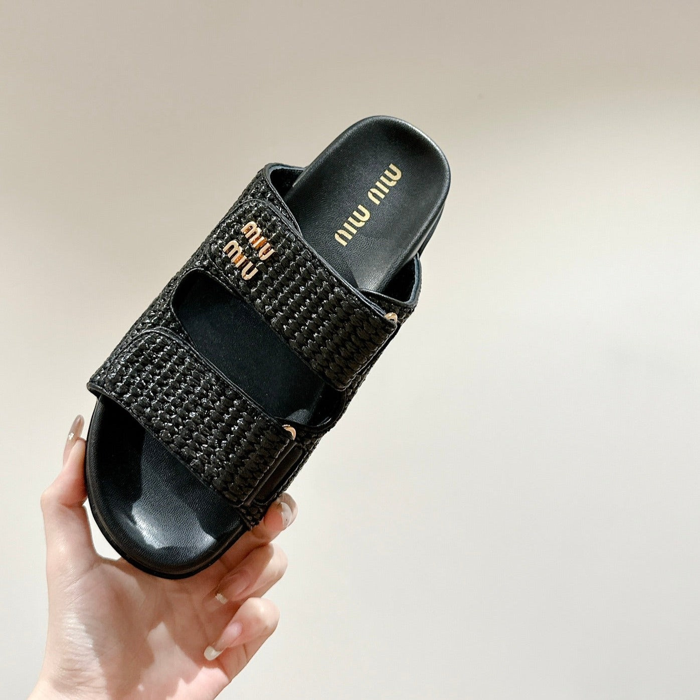 Women's Sandals Black Sheepskin With Straps