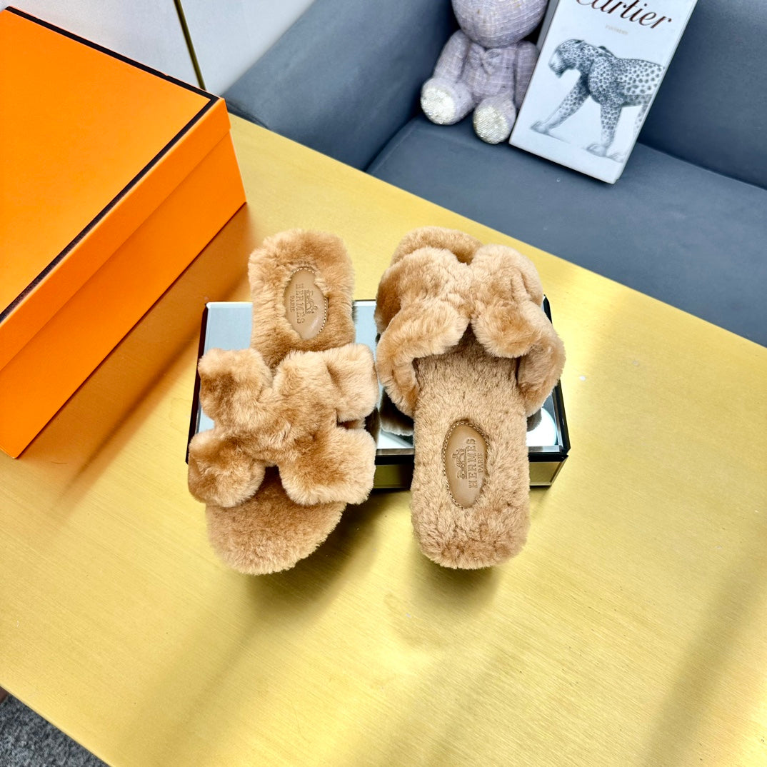 ORAN SHEARLING SANDALS PERU BROWN