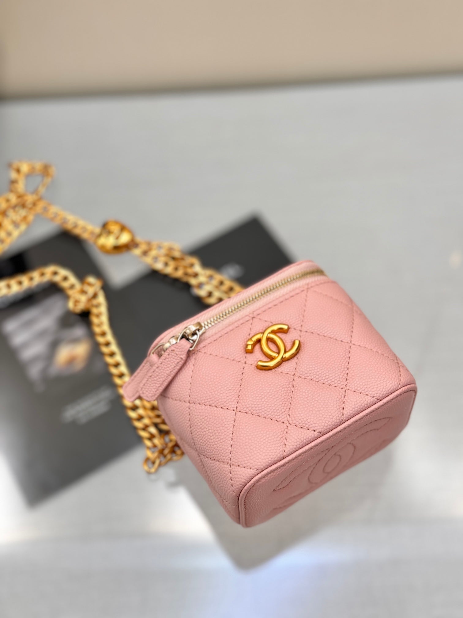 CHANEL 25S MINI VANITY BAG 11 CM IN LIGHT PINK LAMBSKIN WITH GOLD HARDWARE
