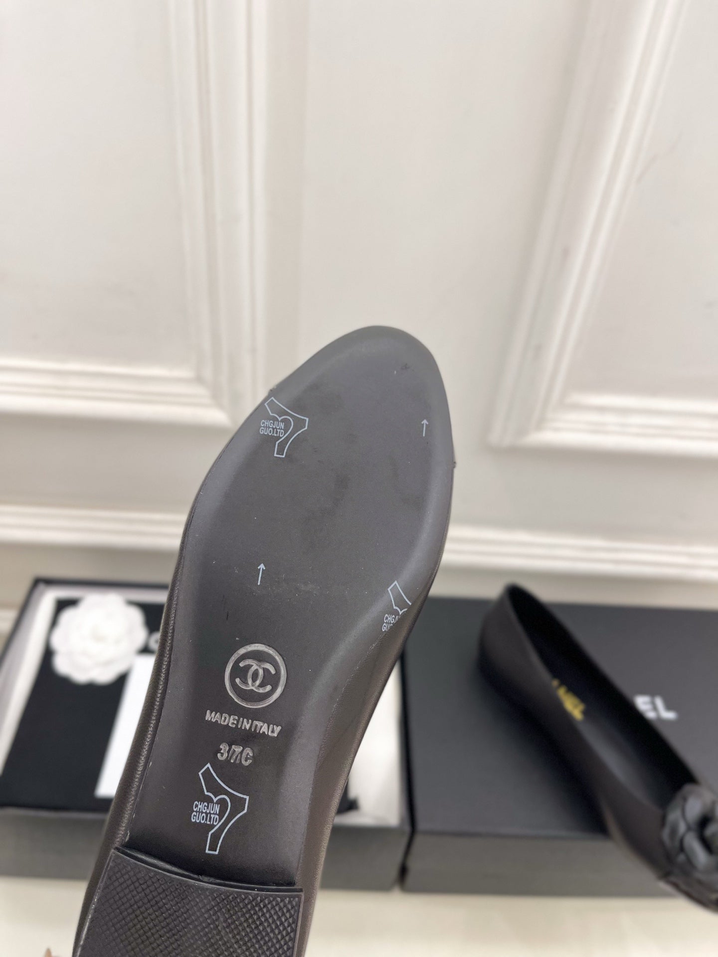 CHANEL 26S BALLET FLATS IN BLACK LAMBSKIN WITH FLOWER EMBELLISHMENT