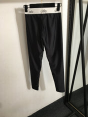 ALO 26S SPORTS BRA & HIGH-WAIST LEGGINGS SET 238